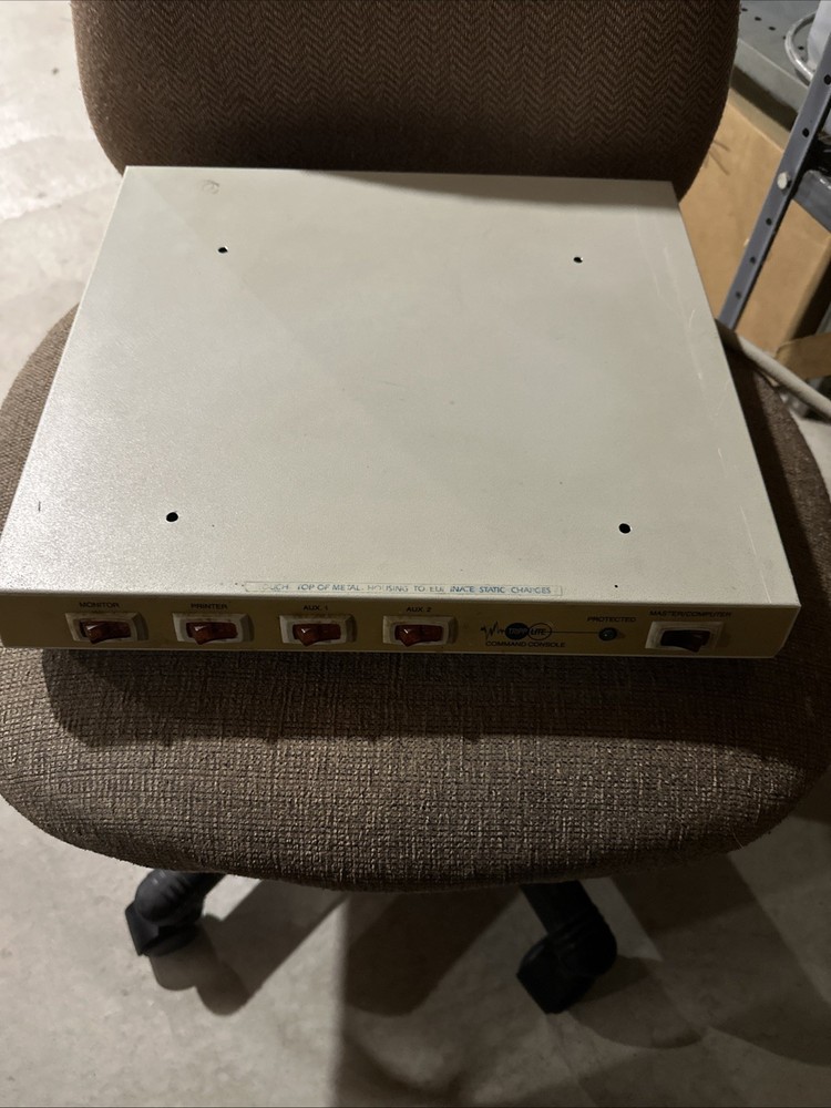 Tripp Lite CCI 6-12 Transient Voltage Surge Suppressor 6-Outlet Command Console