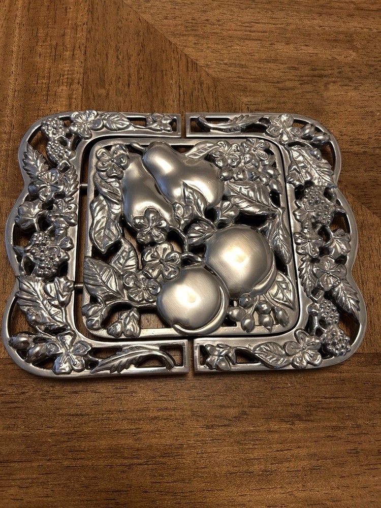 Lenox Expandable Trivet Serveware