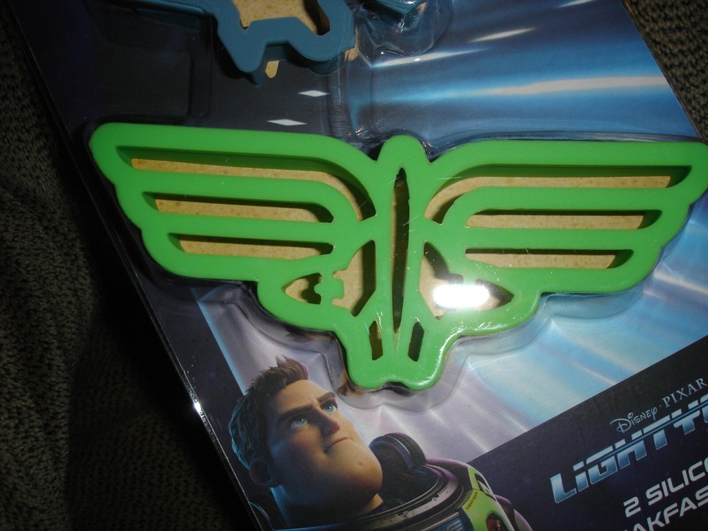 Disney Buzz Lightyear set 2 Silicone breakfast molds eggs pancakes