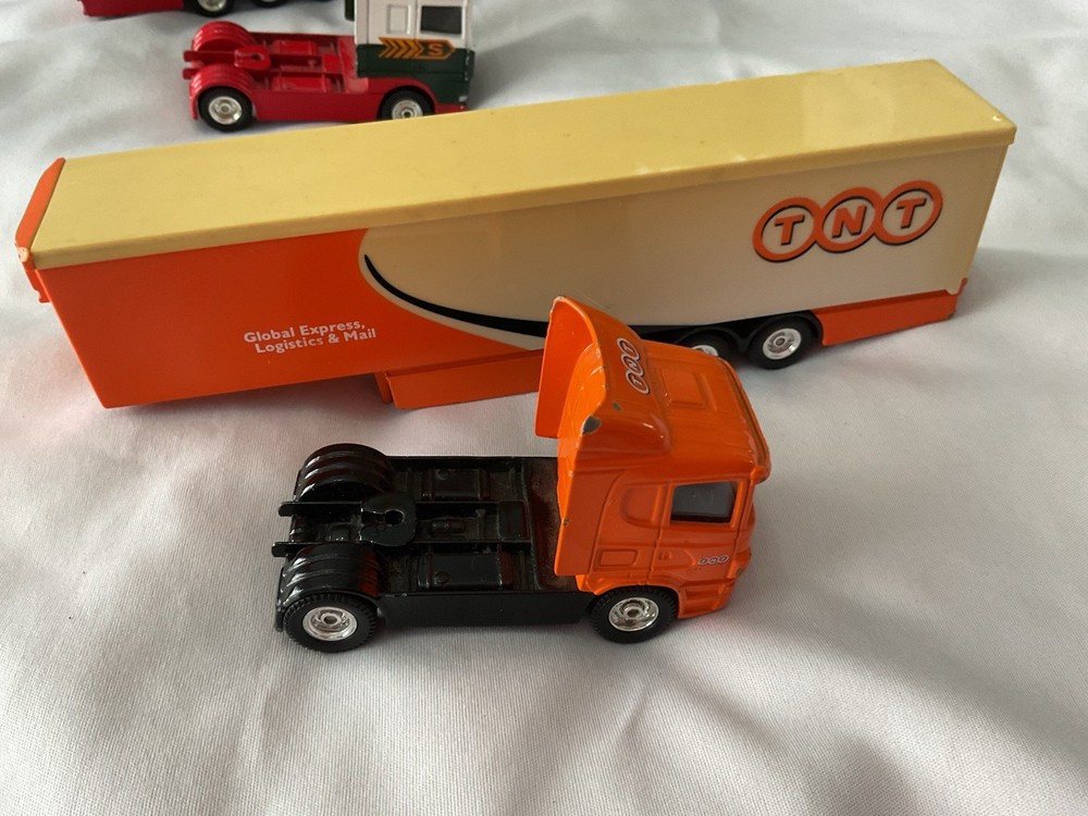 Boxed Matchbox x 2 Plus Corgi Unboxed x 5