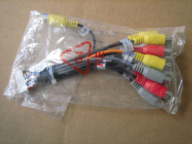 DUAL Pre-Amp. INPUT & OUTPUT AV RCA DV705 Version Connector 22 Pin Plug