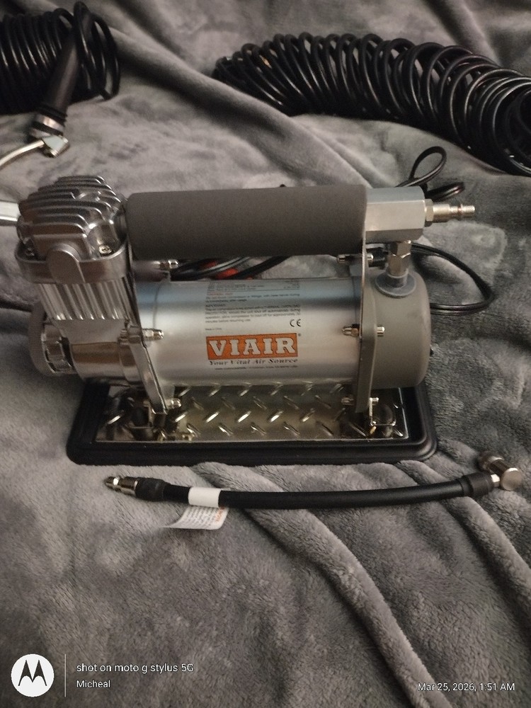 VIAIR 400P-RV Automatic Compressor