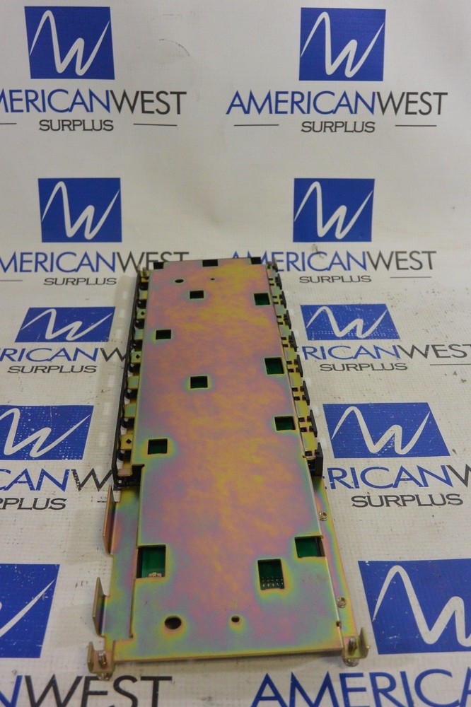 OMRON C200HW-BC081-V1 BASE UNIT