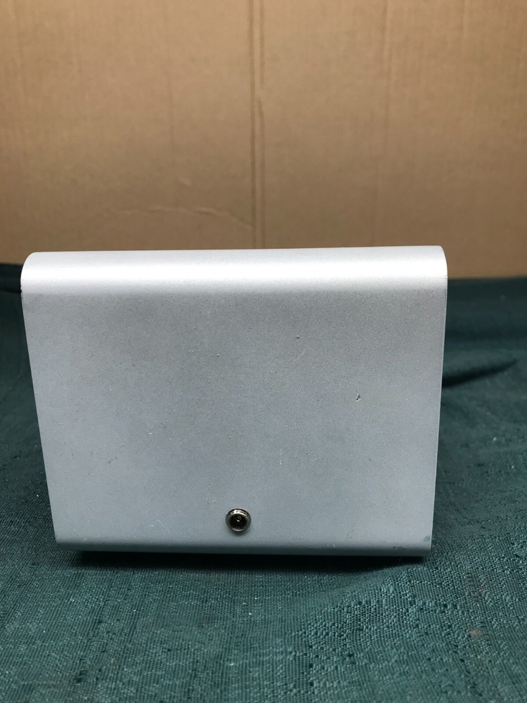 iPort LaunchPort BaseStation iPad Stand - White