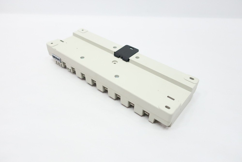 Siemens 6FC5211-0AA00-0AA0 Chassis Module