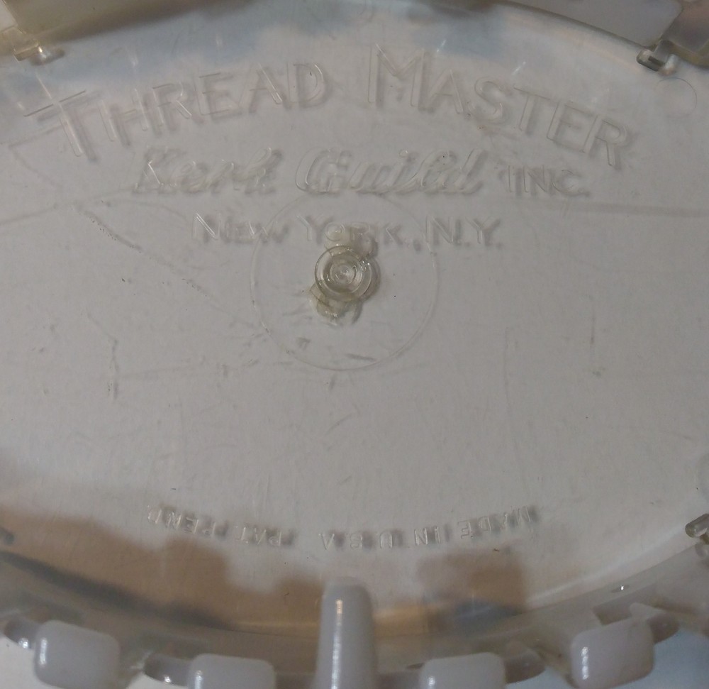 Vintage Thread Master Clear Plastic Sewing Organizer With 12 Spools