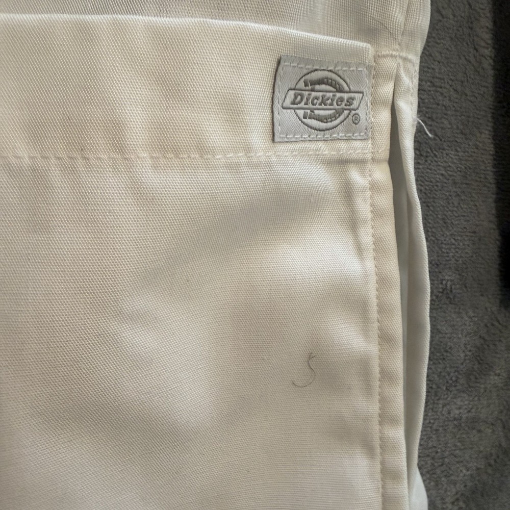 Dickies Medium Length White Lab Coat Size Large Never Worn