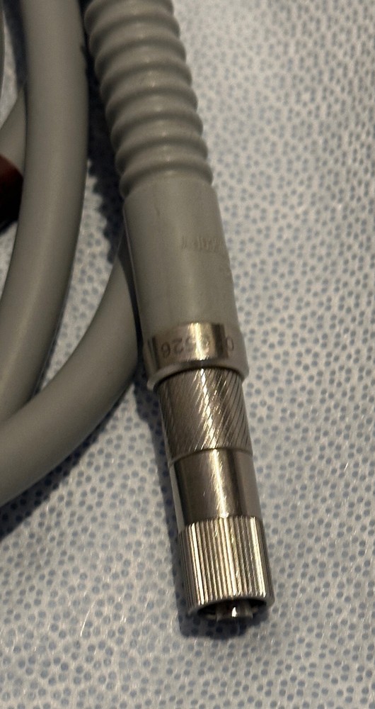 STRYKER ENDOSCOPY LIGHT CABLE 110 inches