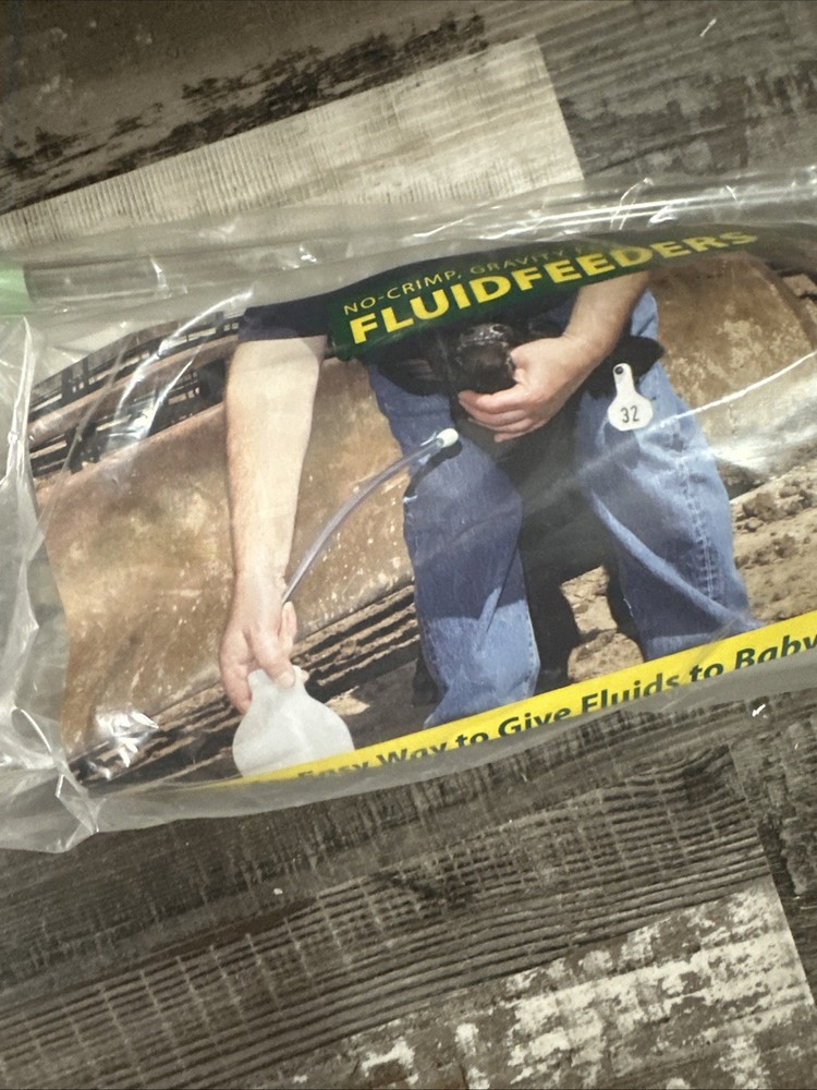 TWO QUART NO CRIMP GRAVITY FED FLUID FEEDER WITH PLASTIC