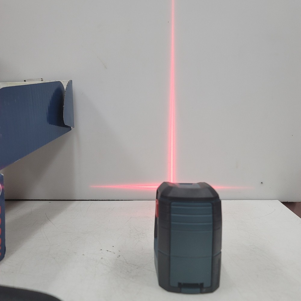 Bosch 30 ft. Self Leveling Laser Level Measure with Mounting Device