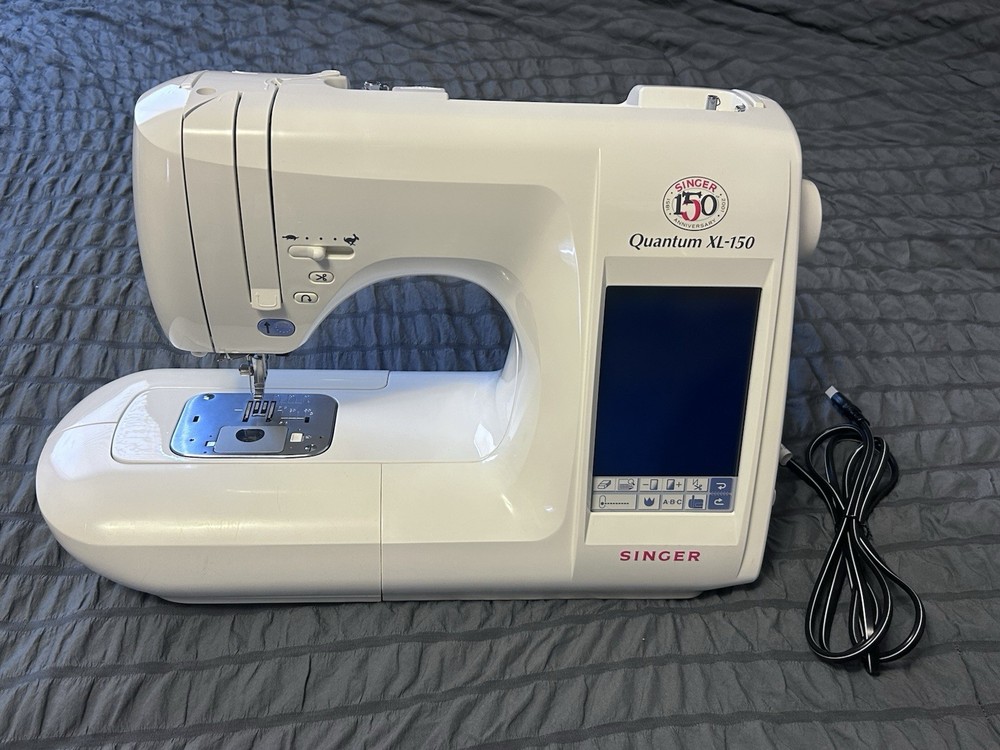 SINGER Quantum XL-150 Sewing Machine Japan Computerized Embroidery Tested READ