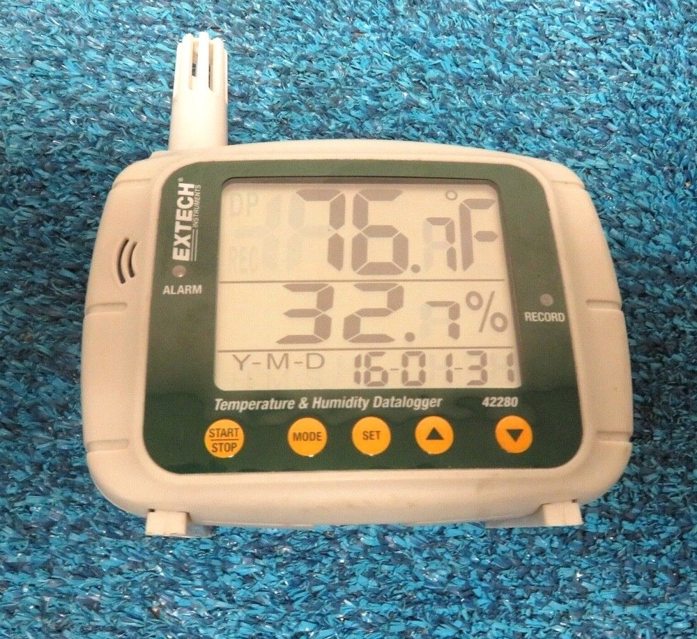 Extech 42280 Temperature and Humidity Datalogger