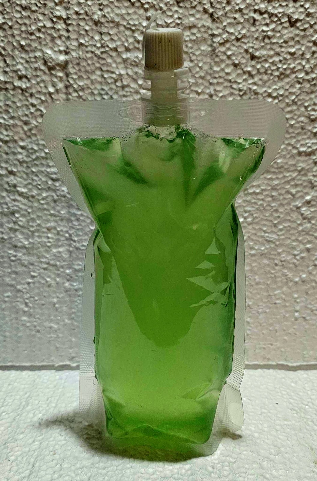 Rich Green Water (chlorella) 13oz Clean indoor cultures. Free Shipping