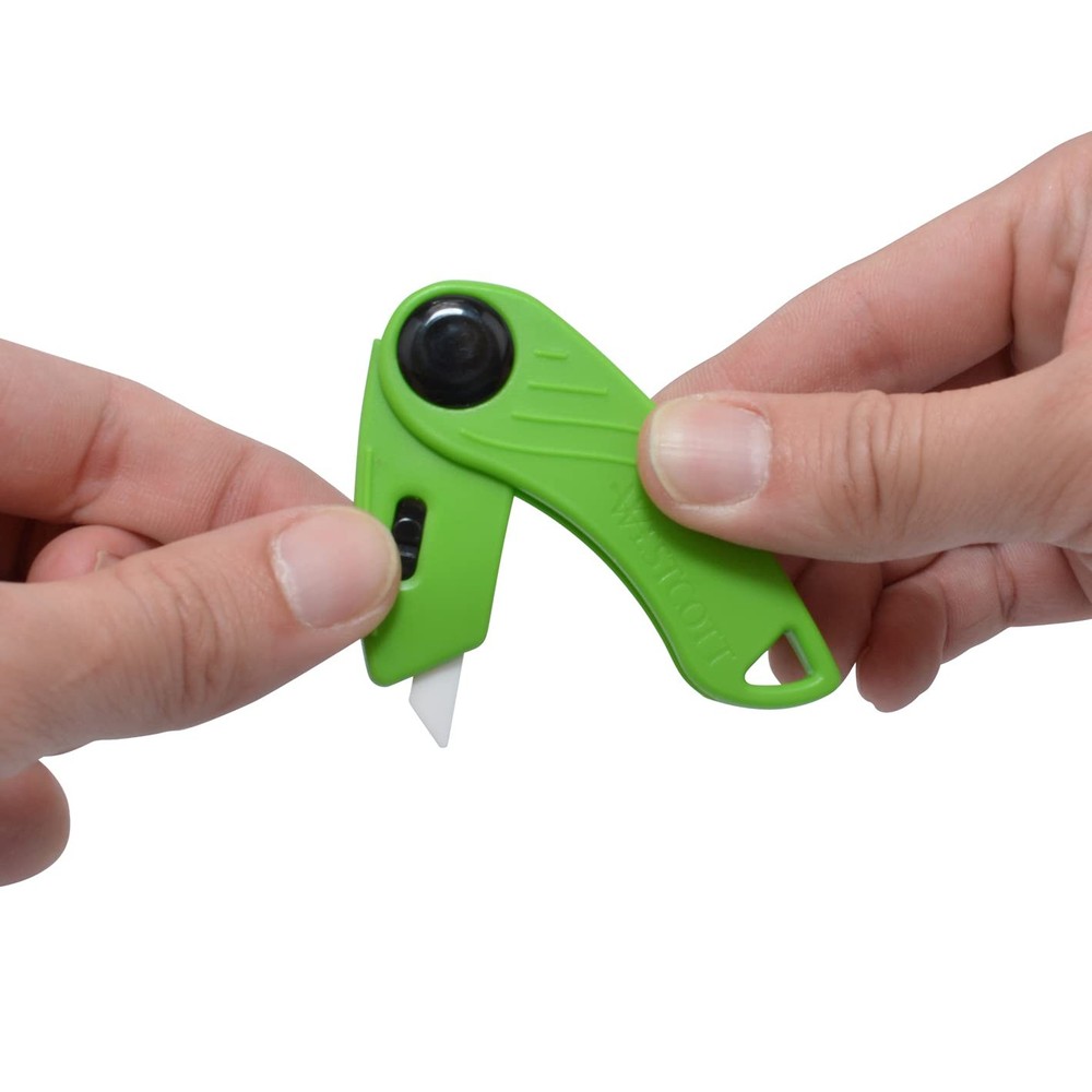 Westcott Foldable Ceramic Utility Cutter Pack of 1, Green