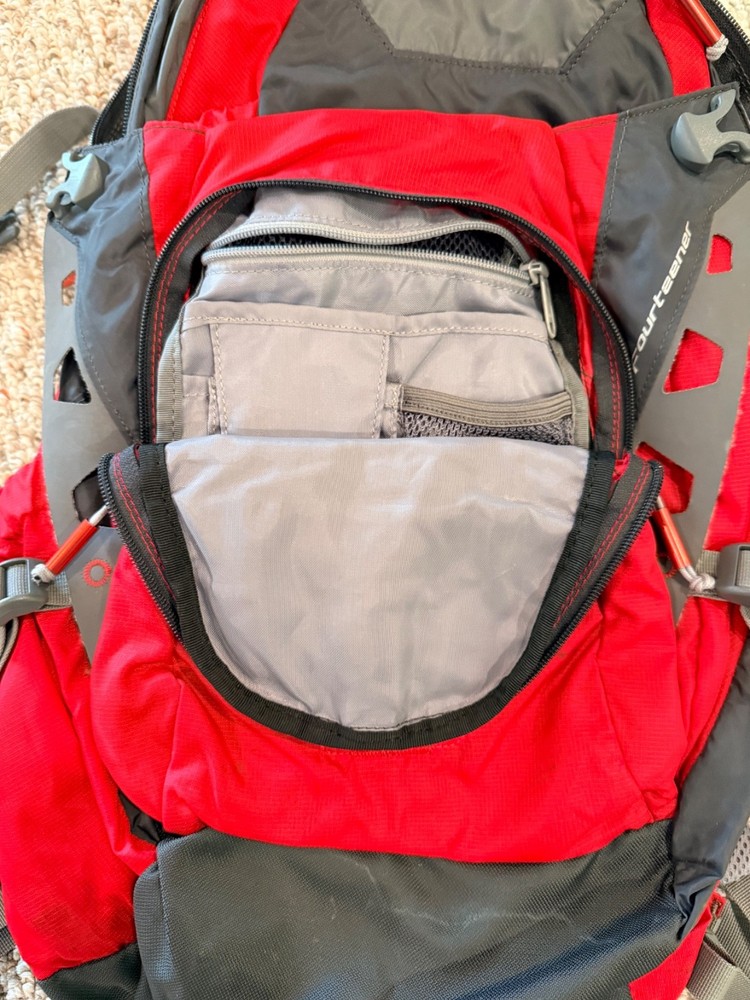 CAMELBAK FOURTEENER 1851 CUBIC INCH HYDRATION BACKPACK MULTIPLE POCKETS RED