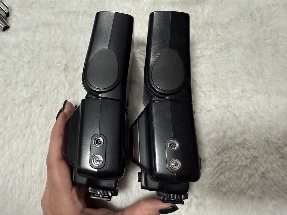 2x NIKON SPEEDLIGHT SB-24 SHOE MOUNT FLASH "UNTESTED"