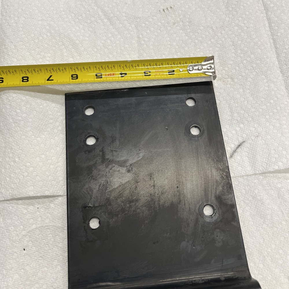 Volvo Steering Reservoir Bracket Used
