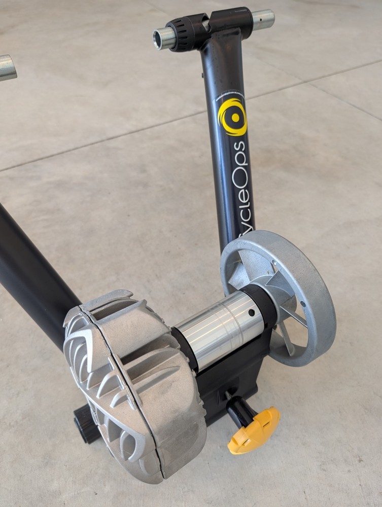 CycleOps Fluid2 Indoor Trainer with front wheel adjustable stand