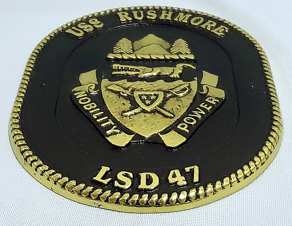 SOLID BRASS US NAVY USS RUSHMOORE LSD-47 SHIPS CREST INSIGNIA PLAQUE