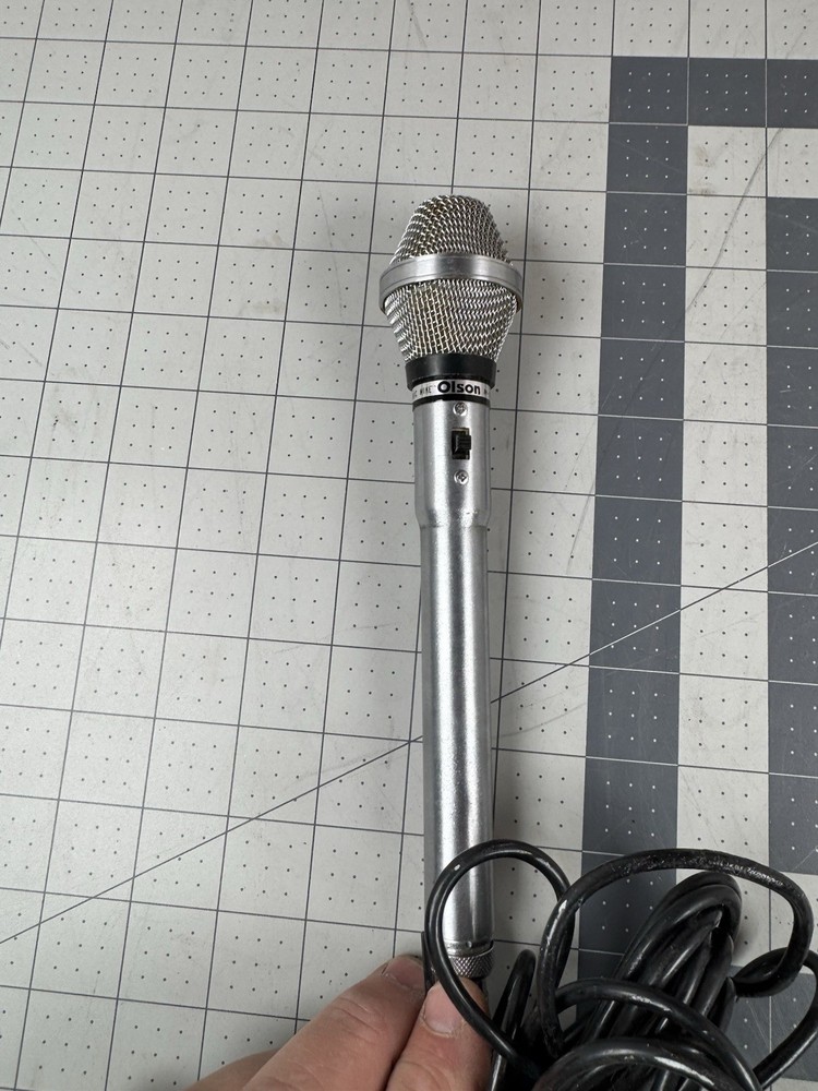 Olson dynamic microphone.
