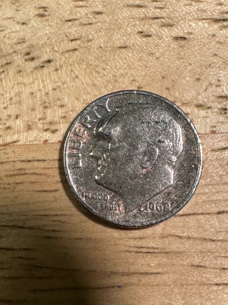 1968 No Mint Mark & Bump on Forehead Error Roosevelt dime