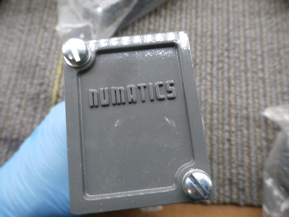 NEW NUMATICS 3JAX6 PNEUMATIC VALVE BASE