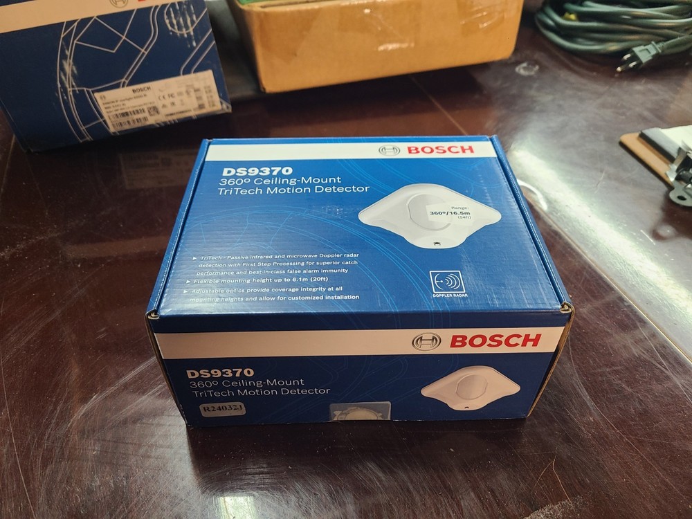 Bosch DS9370 Panoramic TriTech Ceiling Mount Motion Detector "NEW"
