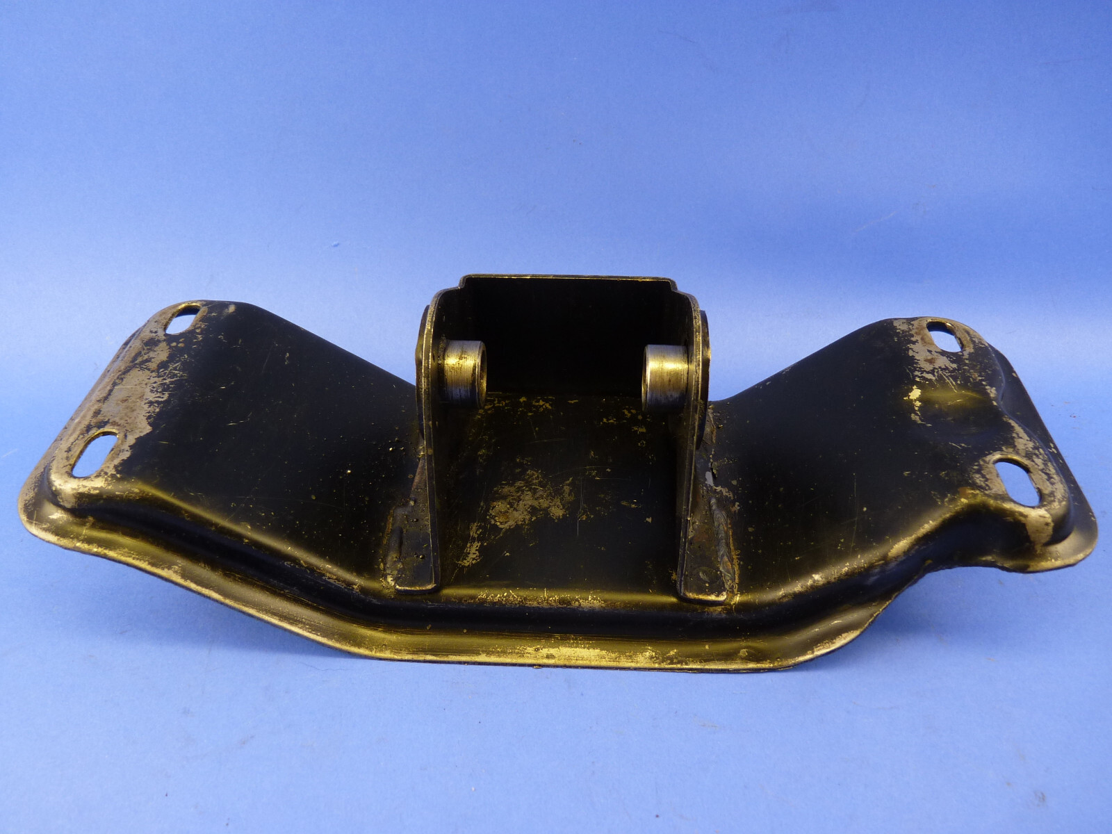 Alfa Romeo Spider 2000 1971-94 GTV rear transmission support bracket