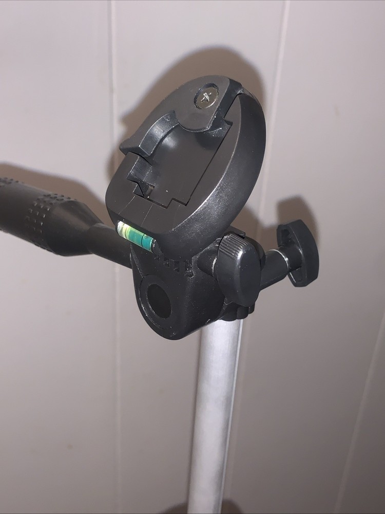 Zeikos 50” Tripod - No Box Used