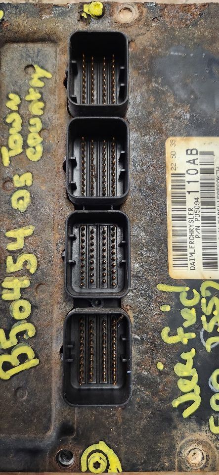 Engine ECM Electronic Control Module Left Hand Fender Fits 05 CARAVAN 1285015
