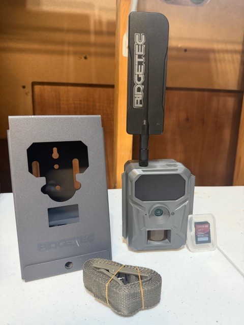 Ridgetec Lookout-X 4G LTE Cellular Trail Camera Bundle