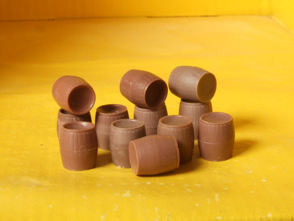 1:87 Scale 12 Piece Model Barrels - Krea