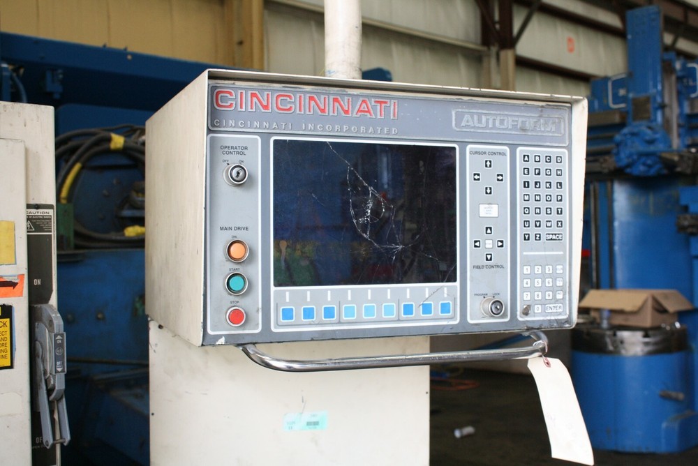 90 TON X 10' CINCINNATI AUTOFORM HYDRAULIC PRESS BRAKE: YODER #66523