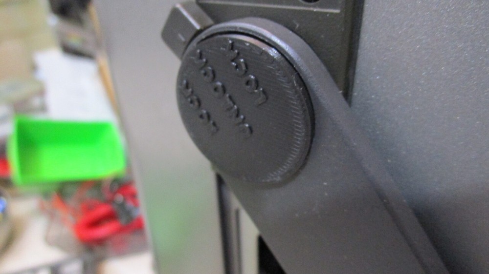 3D PRINTED COMPATIBLE HANDLE END CAP FOR COMMODORE SX-64