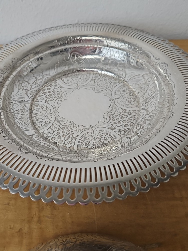W.B. Mfg Co. Silverplate Lidded and Footed Bowl Pierced Openwork 10"