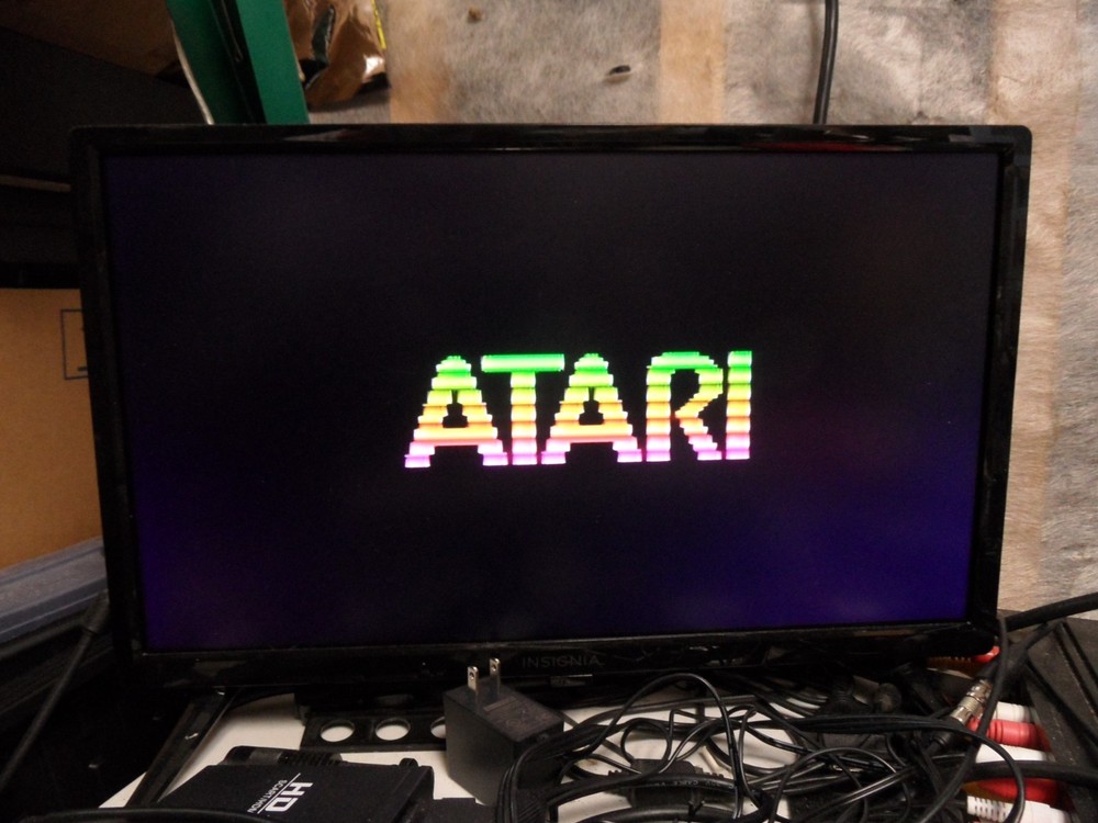 Atari 1200XL Computer Game Console w/ Power & Composit Video cable - Tested