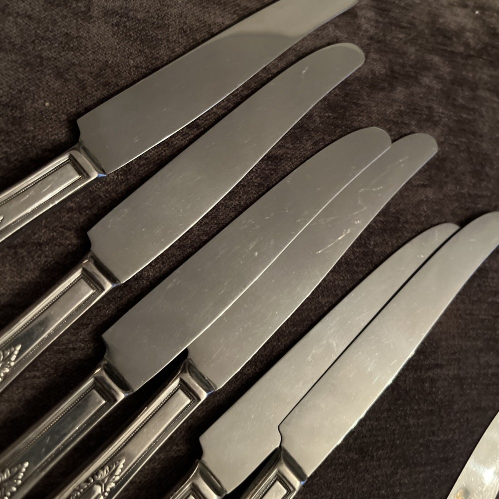 2 R&B Rogers & Bros LYRIC Pattern Silverplate Flatware DINNER KNIVES 9”