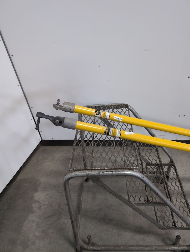 Salisbury 4215 Universal Switch Stick, 8'