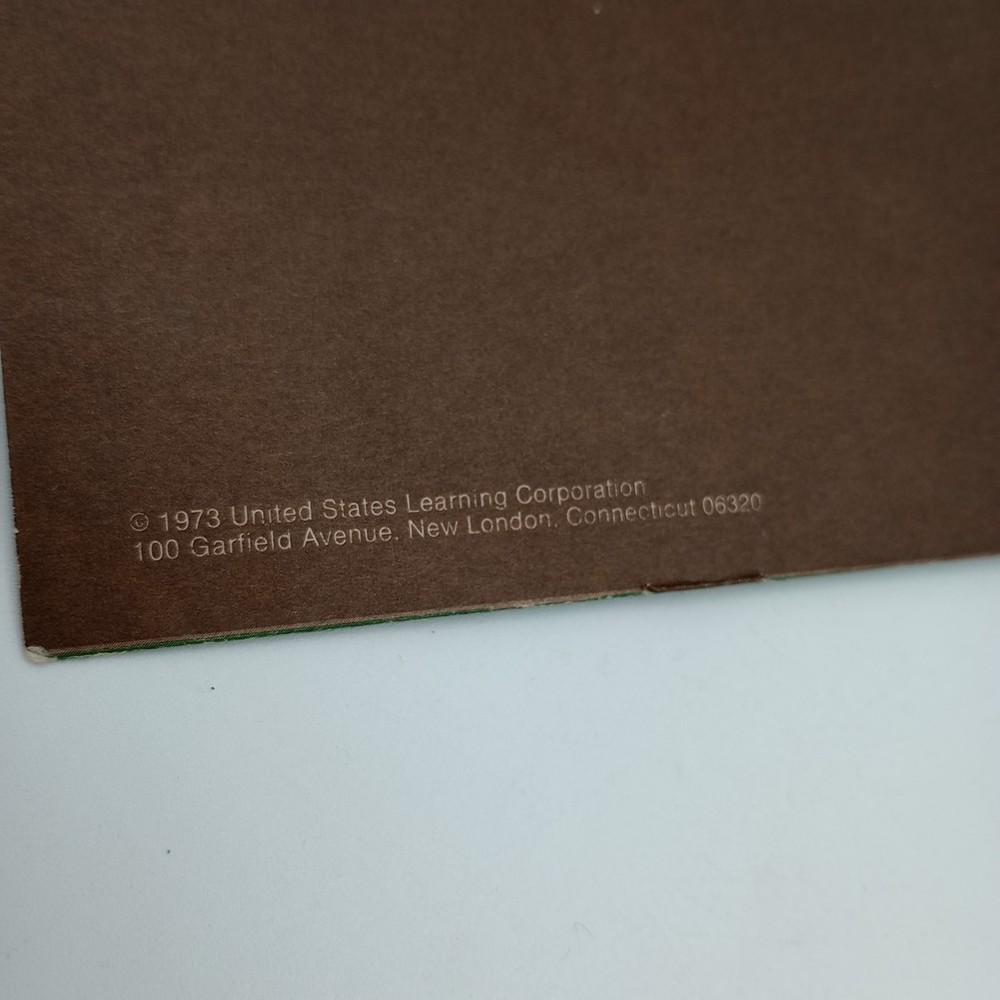 1973 United States Learning Corporation Stamp Album World Explorer READ