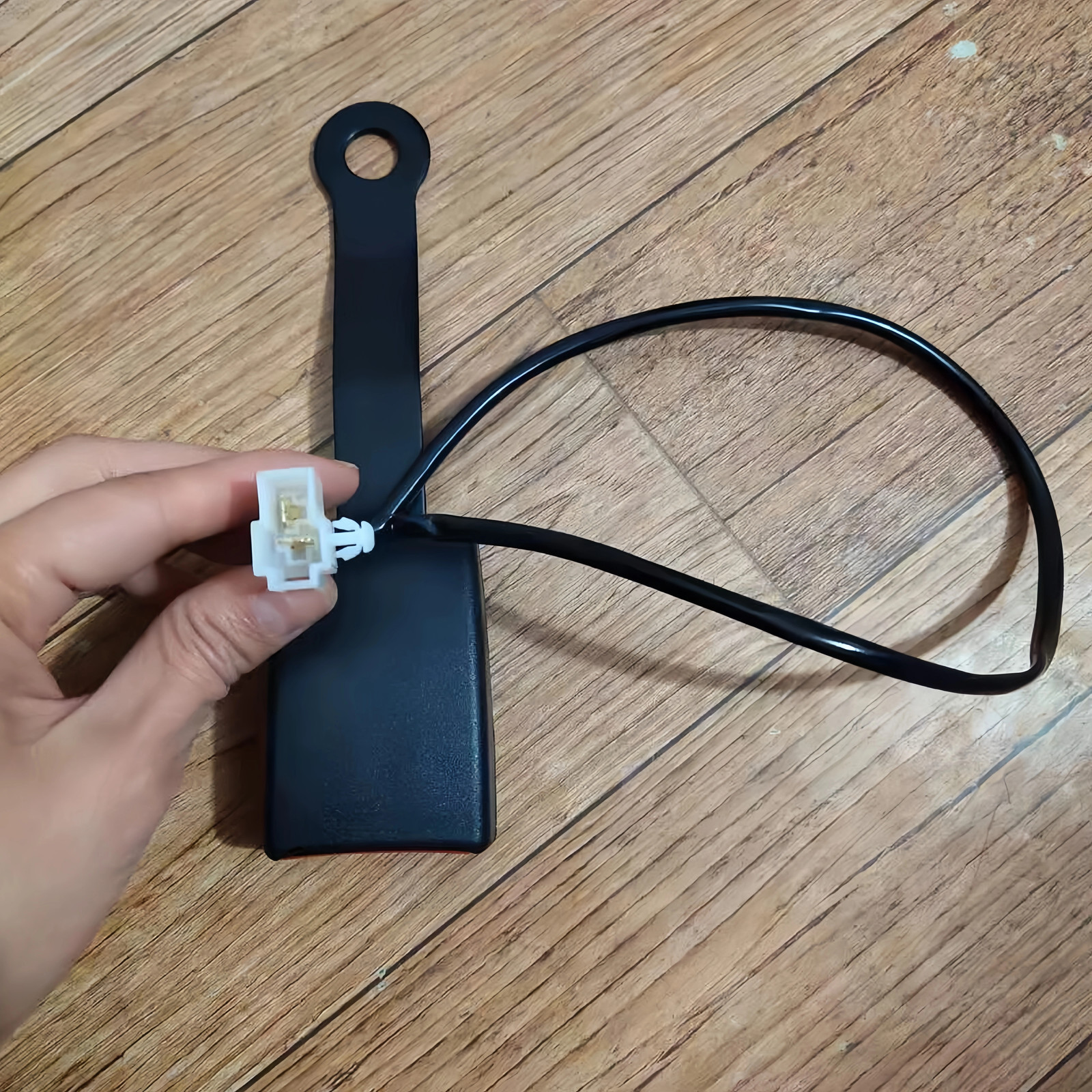 Car Seat Belt Latch Buckle Safety Belt Buckle Plug Adapter w/ Warning Cable NEW