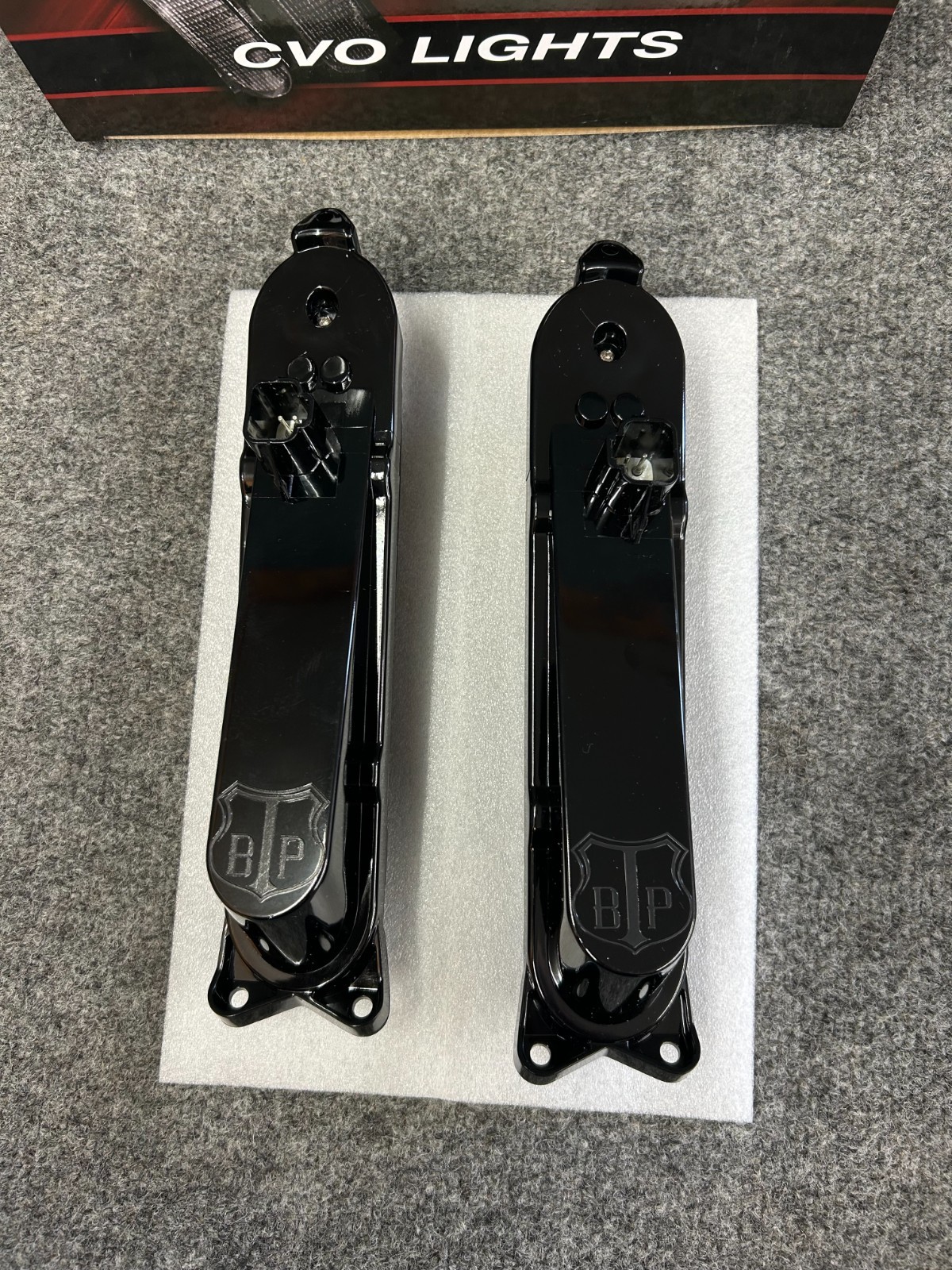 TOP SHOP BAGGER PRODUCTS HARLEY CVO TAIL LIGHTS **NO WIRE HARNESS**