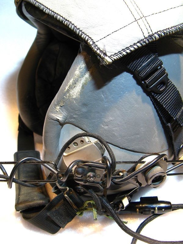 AUTHENTIC 90's GENTEX HGU-55/P PILOT FLIGHT HELMET w/ VISOR & COVER / MEDIUM