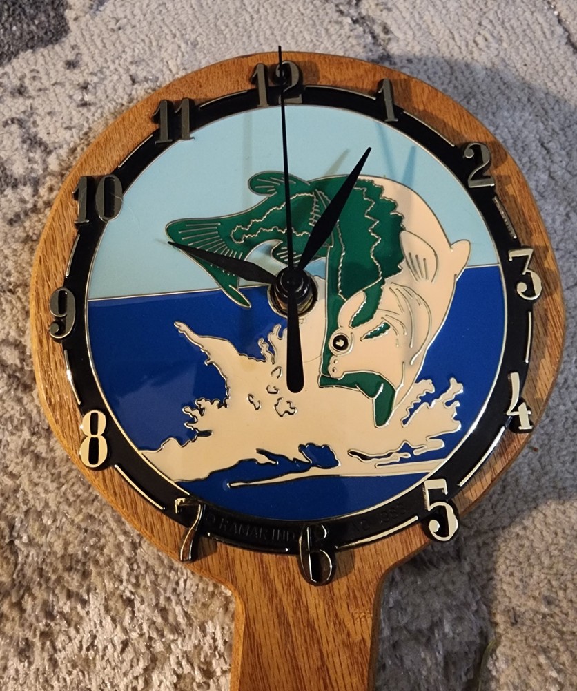 Ramar Ind 1983 Fish Hook Clock Walleye Wood