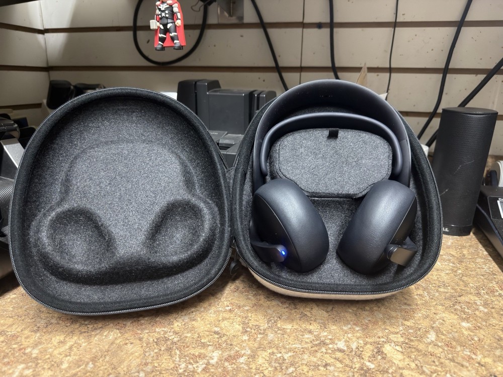 Sony PS5 Pulse Elite Wireless Headset Complete w/ USB Adapter Mint Condition