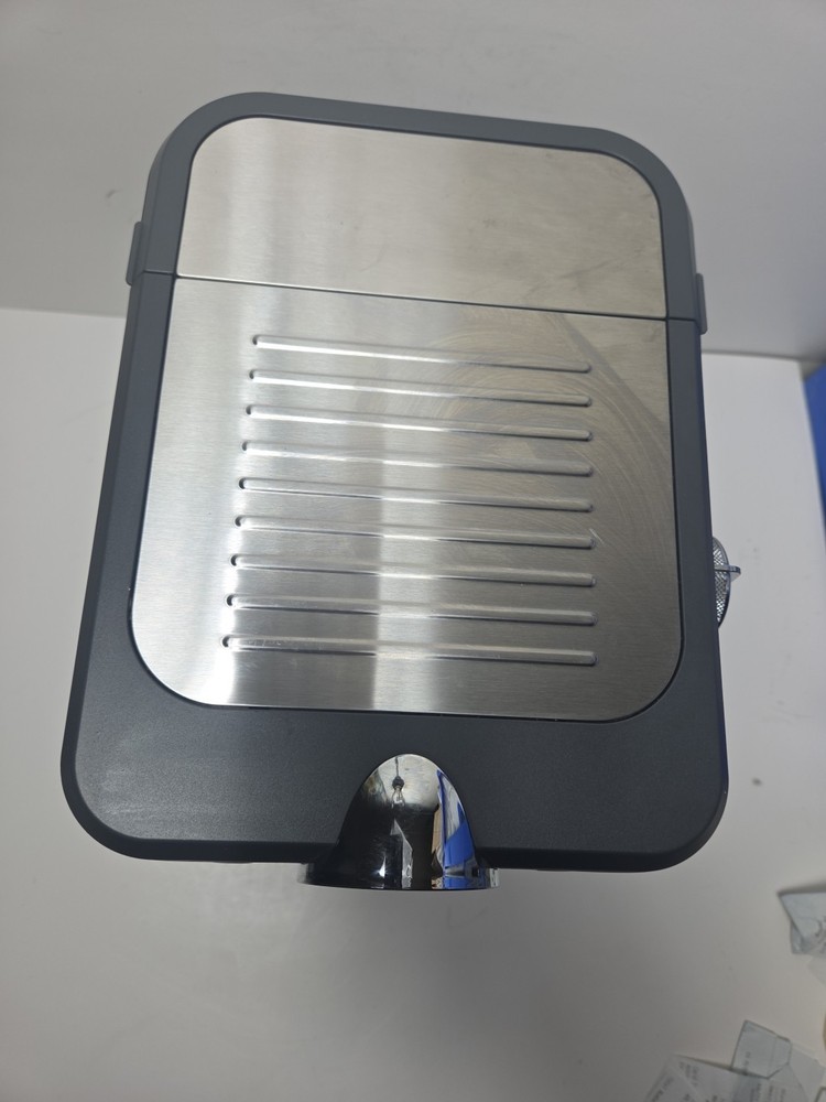 DeLonghi Linea Classic Espresso Machine