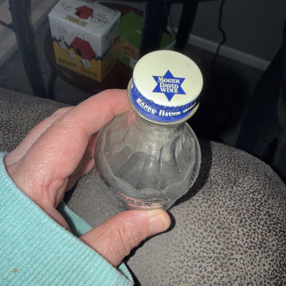 Vintage Morgan David Wine Bottle