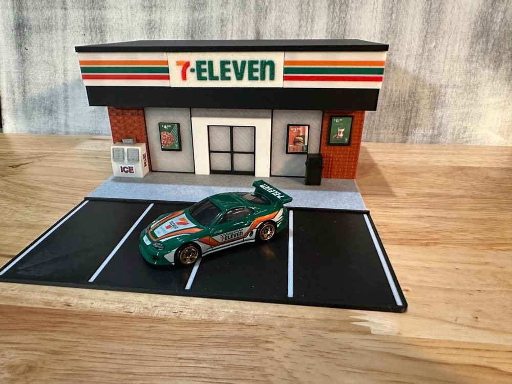 7-Eleven 1:64 Scale Diorama