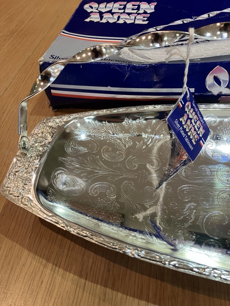 Queen Anne Silver Plated Serving Tray & Handle Boxed (please see description)