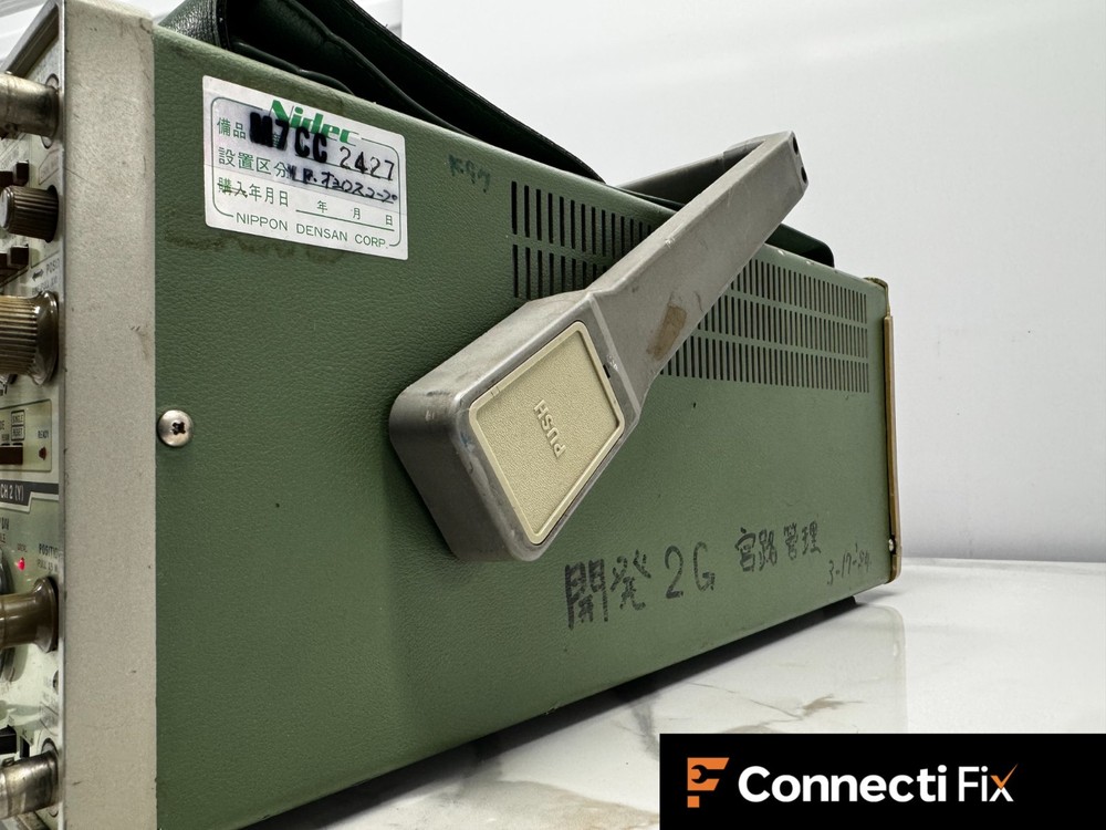 IWATSU Electric SS-5710 Synchroscope Oscilloscope