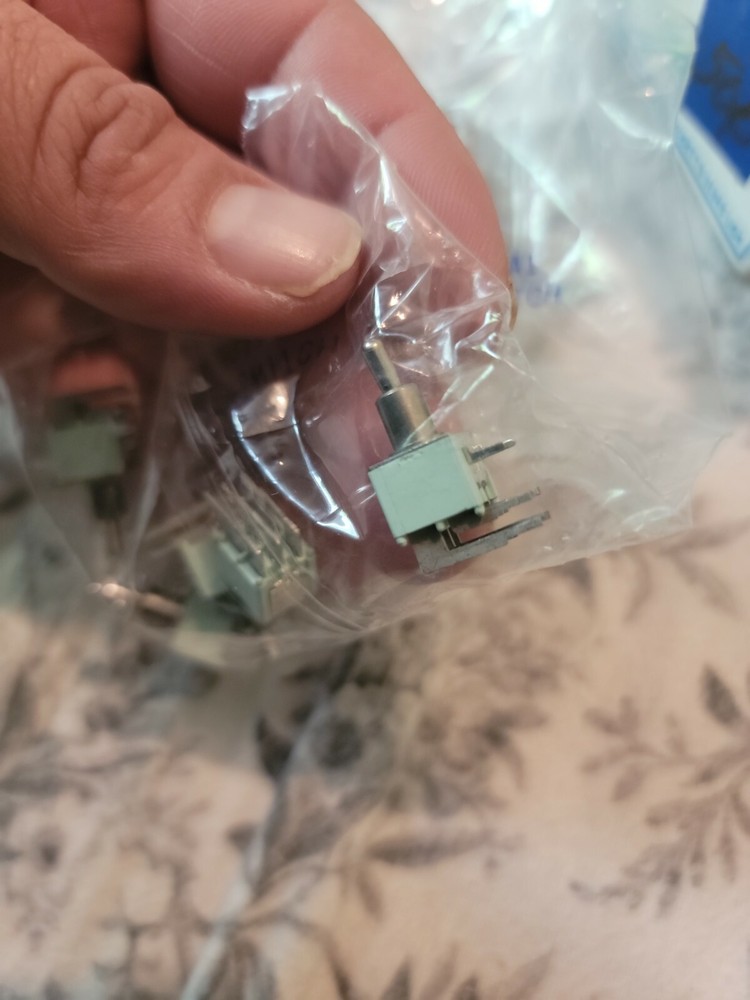 ALCO SWITCH TT21NGRA1 DPDT ON-ON .4VA TINY TOGGLE PC